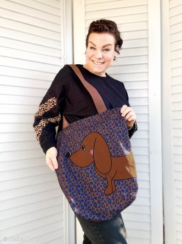 Preview: Cherry Picking Bag, Stoffpanel Canvas Dackel und Rollschuhe